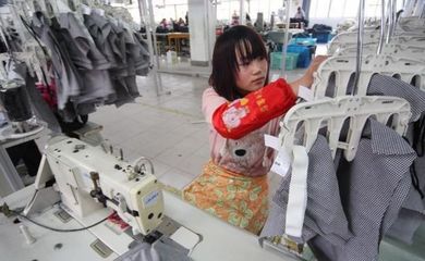 縫紉工成“香餑餑”，服裝廠老板如何破局招人留人困局？